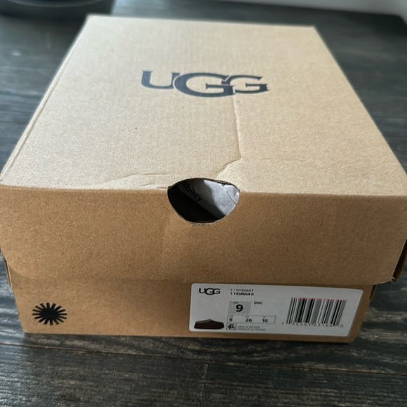 UGG Tasman cocoa size 9 toddler with box - Picture 2 of 6